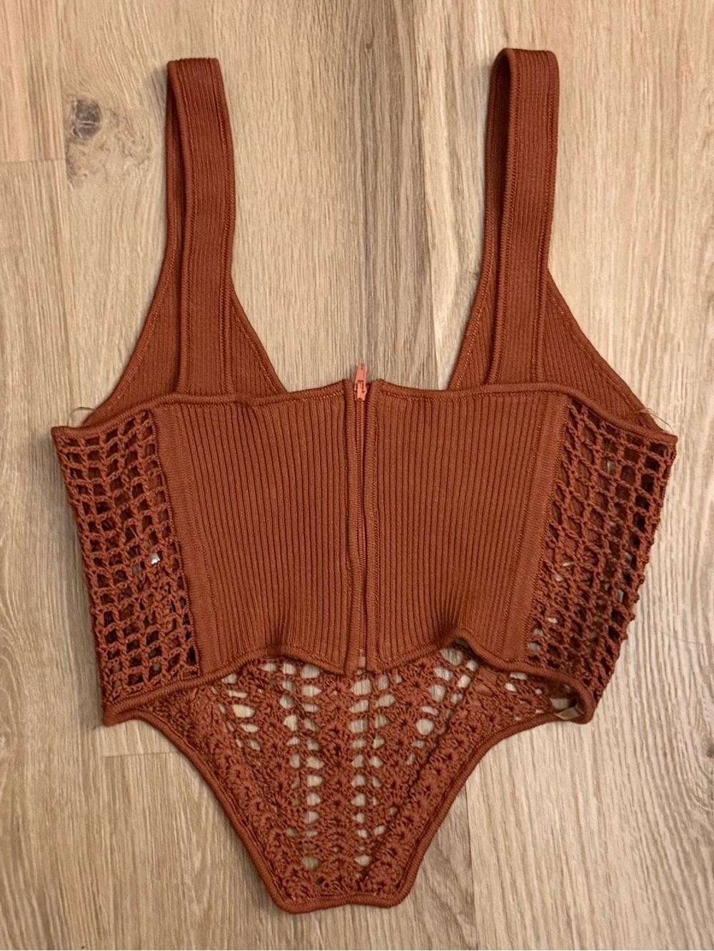 Windsor Rust Crocher Top - - Picture 2 of 2